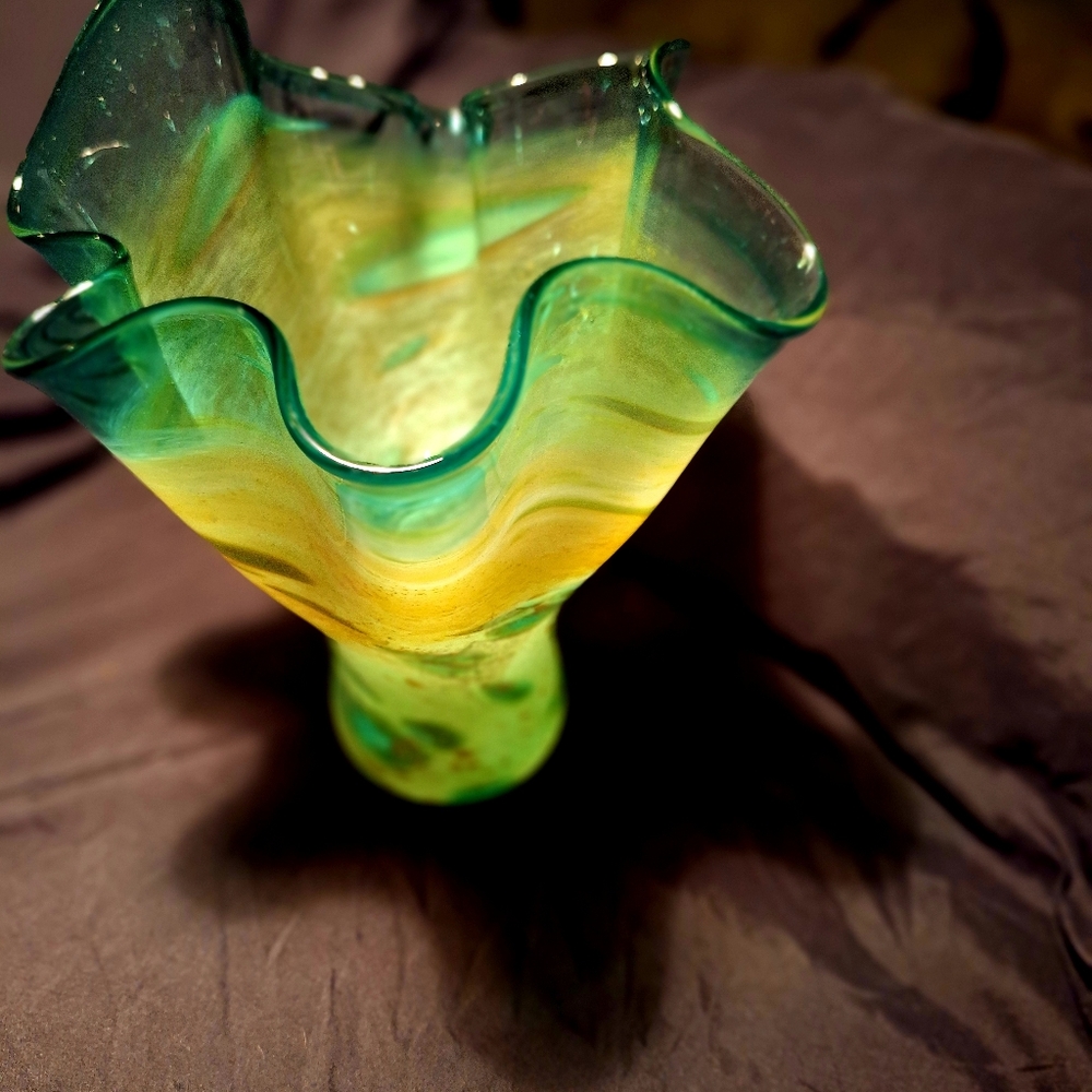 Vase - Picture 7 of 12